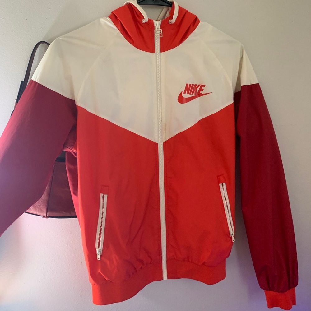 Nike retro windbreaker